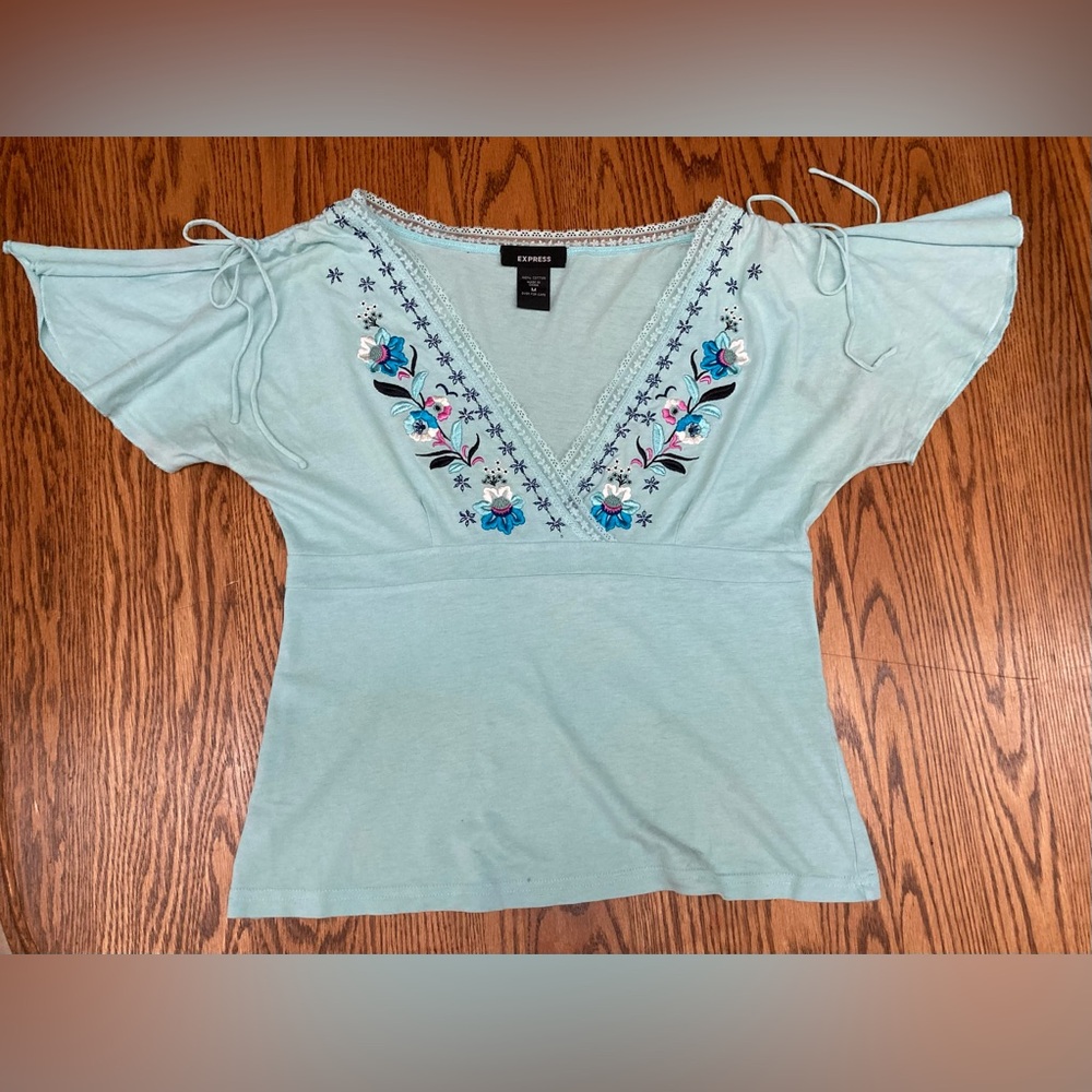 💕🩵💕Express Women's Light Blue Embroidered Top